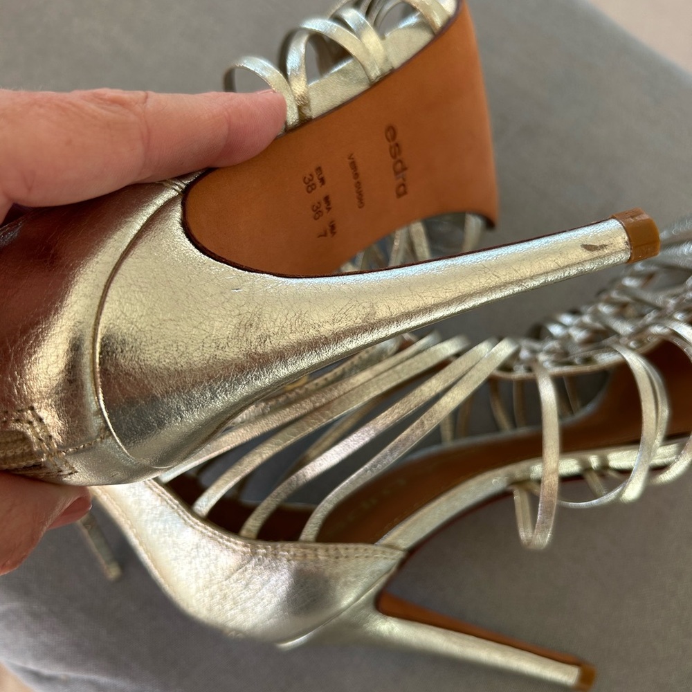 Esdra Silver leather heels US Size 7 NWOT - Picture 7 of 8